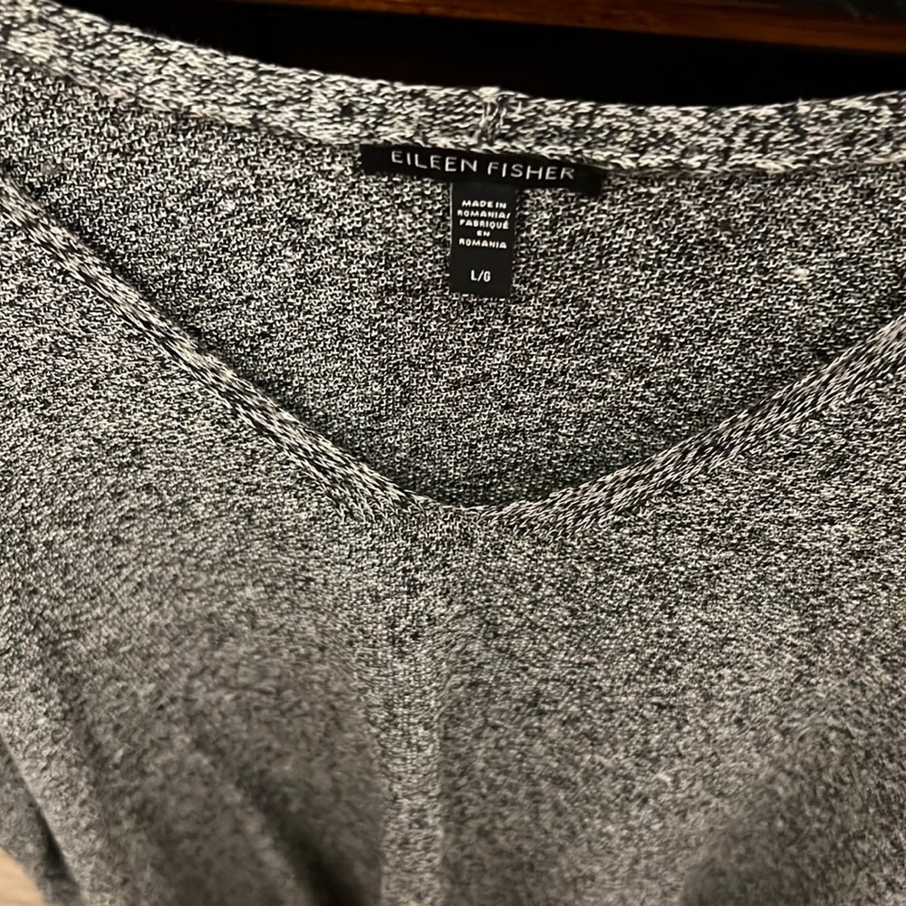 Organic linen and cotton.  Wear it all year long!